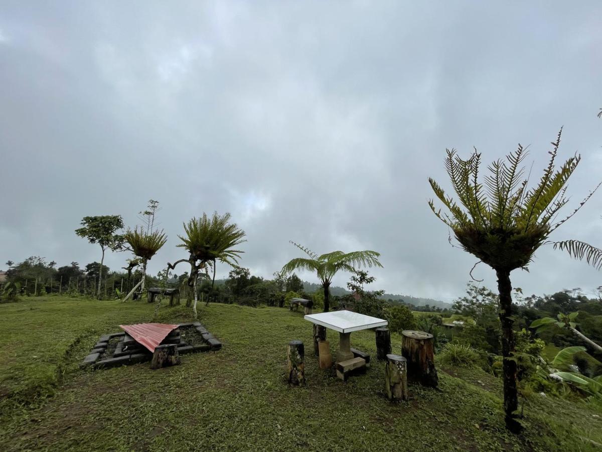 Bugo Camp Glamping & Natural Activity Munduk Esterno foto